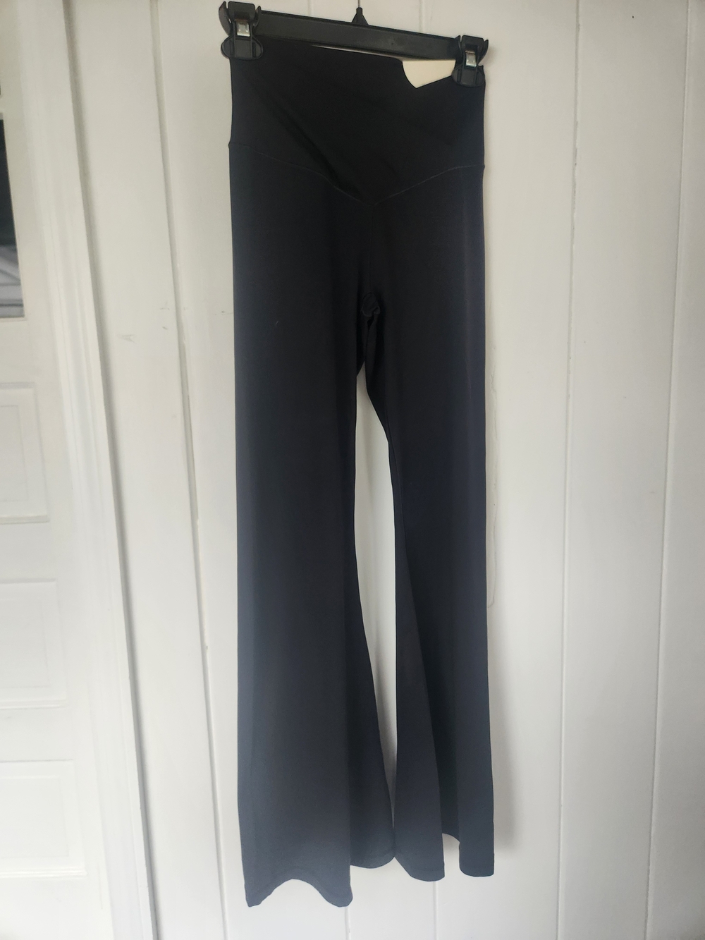 Offline By Aerie Highwaisted Crossover Flare Leggings